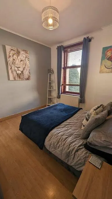 Lovely 2 Bedroom Apartment In Heart Of Dundee