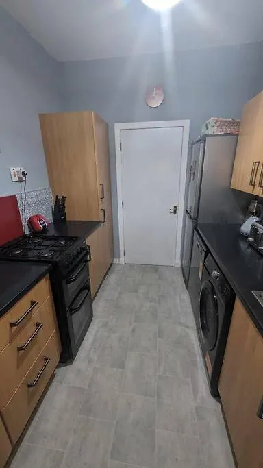 Lovely 2 Bedroom Apartment In Heart Of Dundee