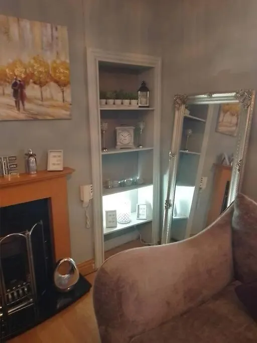 Lovely 2 Bedroom Apartment In Heart Of Dundee