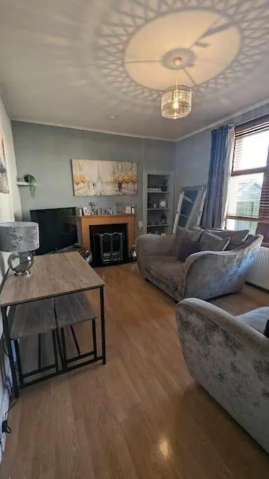 Lovely 2 Bedroom Apartment In Heart Of Dundee United Kingdom